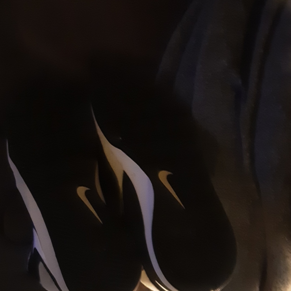 Nike - Picture 4 of 4